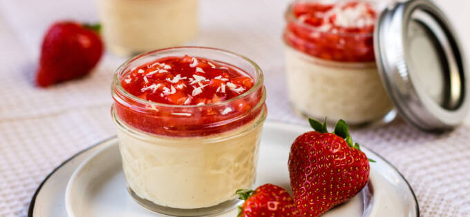 Panna cotta med jordbaer