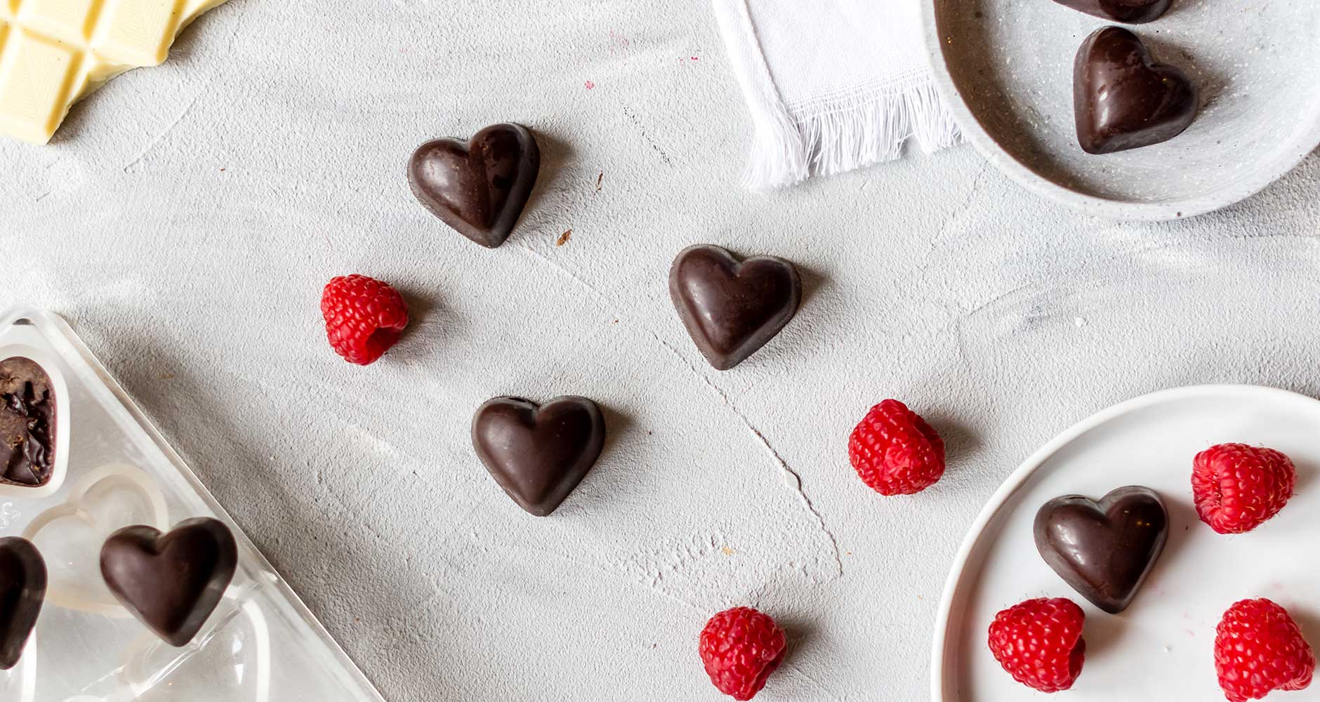 Hjerteformet chokolade med pink fyld