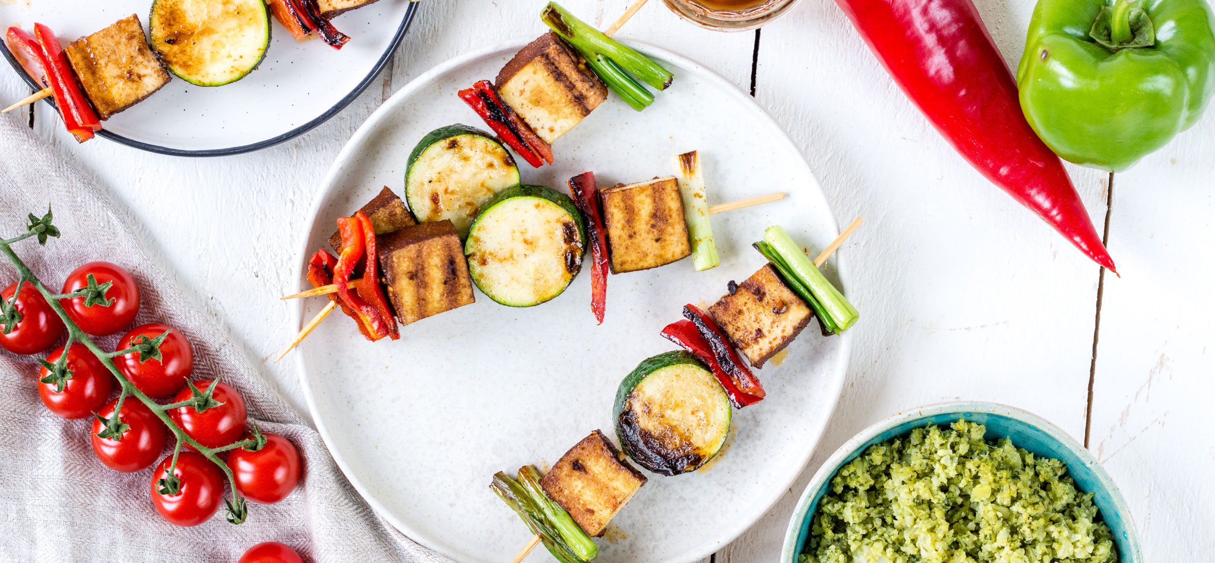 Krydrede tofu grillspyd med peberfrugt og zucchini